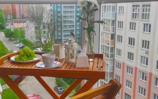 Kenigdeluxe U Korolevskikh Vorot Apartments