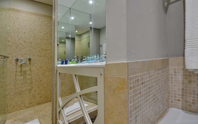 Lagoon Beach Hotel & Spa