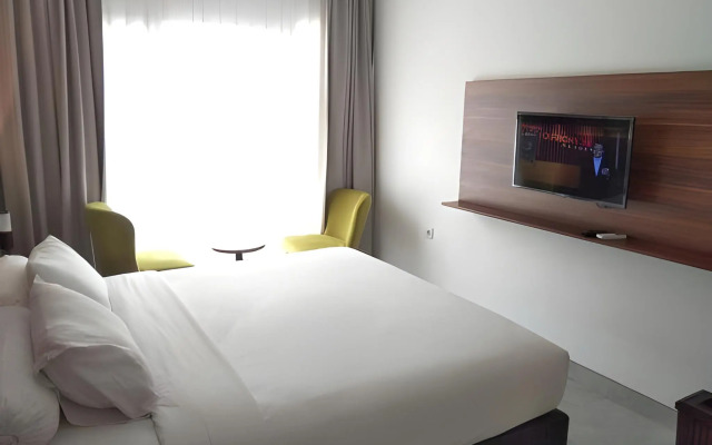 Front One Resort Magelang