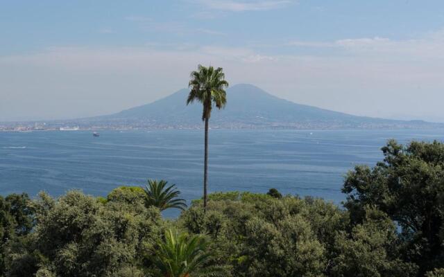 Bayview Posillipo, brand new apartment for 6, stunning view on bay