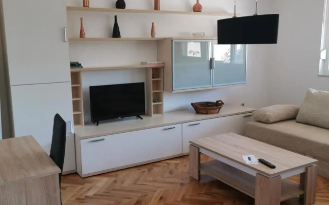 Seasons apartmani