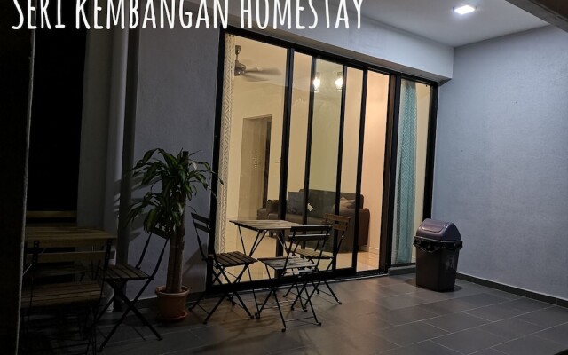 Seri Kembangan Homestay