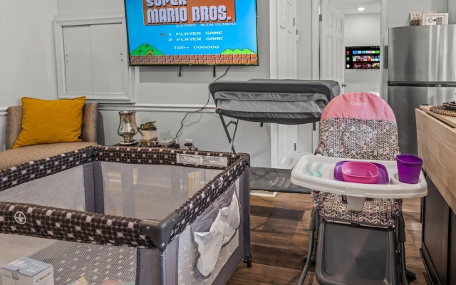 East Passyunk Trendy Apartment