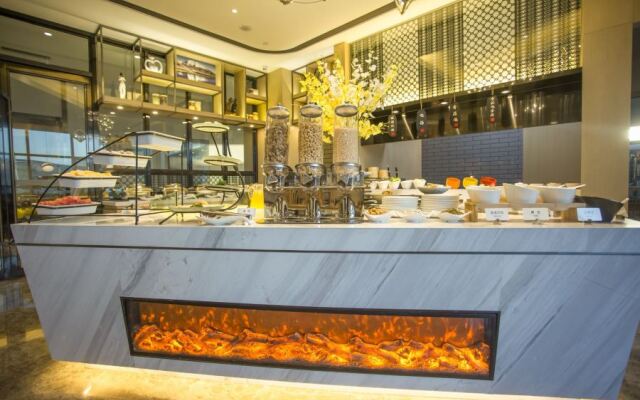 Atour Hotel Urumqi High Speed Railway Station