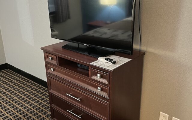 Economy Inn And Suites Cedar Rapids