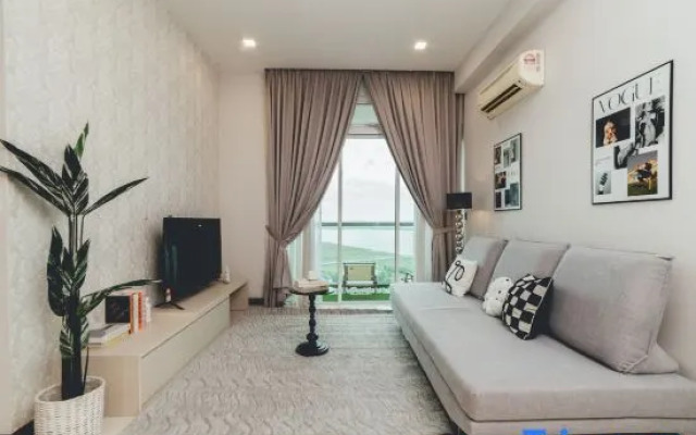 Paragon Residence The Modish 3BR7pax Balcony