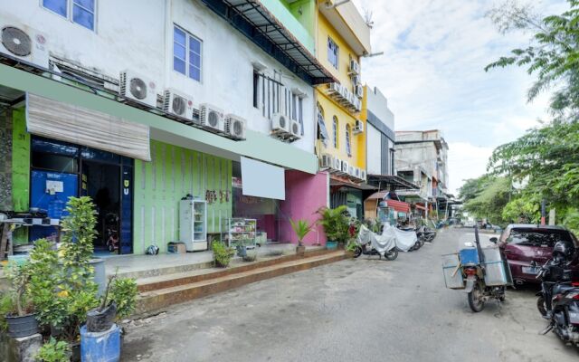 SPOT ON 91879 Emes Jaya HomestayNearSamsung Electronic Indonesia PT
