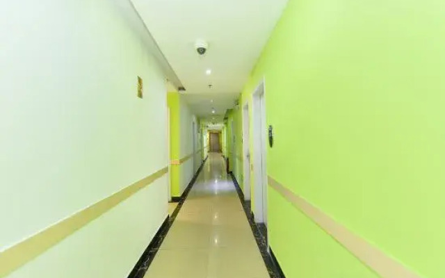 YiBon Hotels Group (Jiading Baiyin Road subway station store)