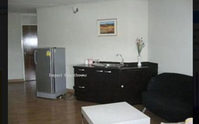 "room in Studio - T8 Guest House Don Mueang Challenger Triple Room"