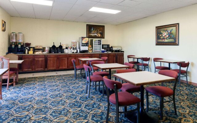 OYO Hotel Oklahoma City South I-35 and SE 29th