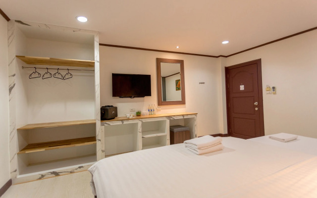 Phimai Paradise Hotel