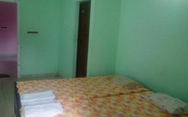 Backpackers Holidays Kochin Guest House