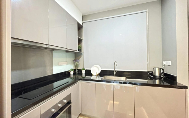 Charming & Cozy Premier Suites @ Vista Residence