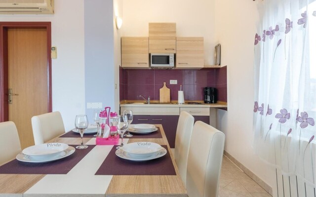 Beautiful Home in Pula With Wifi and 2 Bedrooms