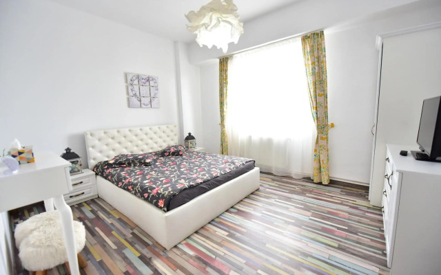 Mountain View Apartment