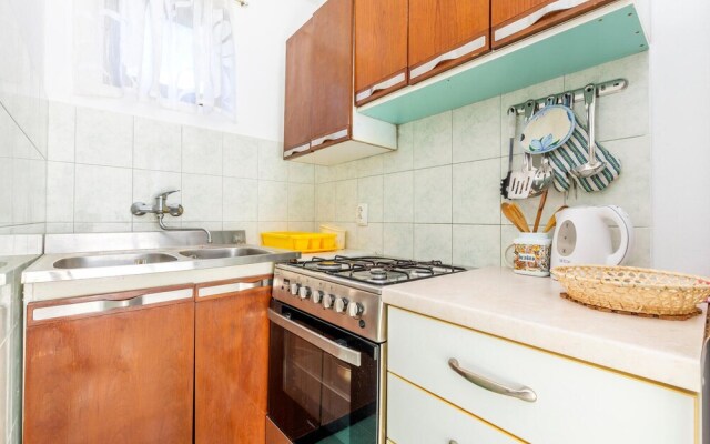 Amazing Apartment in Lokva Rogoznica With Wifi and 2 Bedrooms