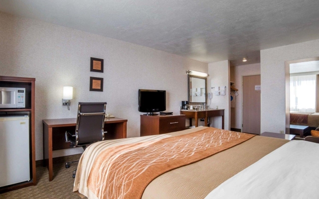 Quality Inn & Suites near NAS Fallon