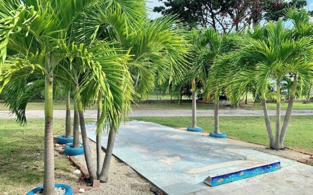 Suite 1 Beach Shuttle Concierge Garden Cats