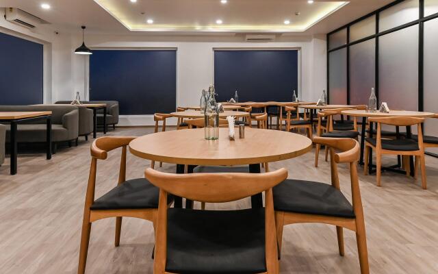 OYO Townhouse 173 Knowledge Park 3