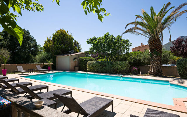 Logis Hôtel Noemys Pont de l’Etoile