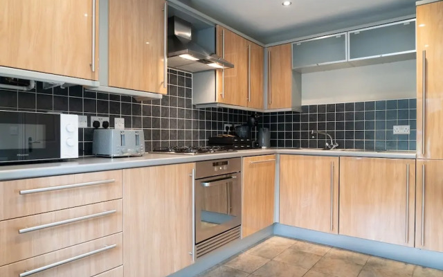 Lovely 4-bed House in Huntingdon