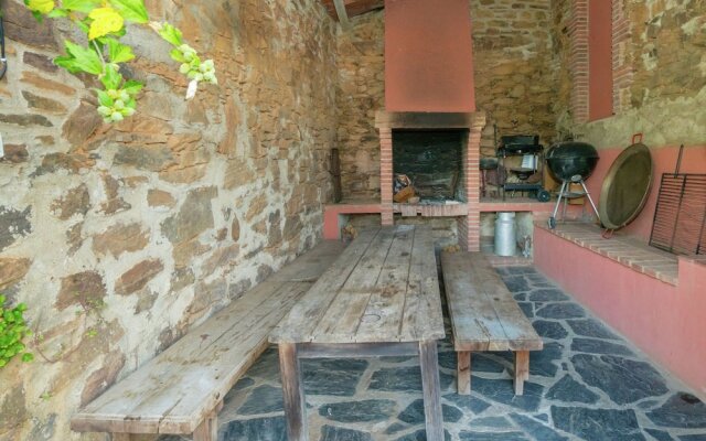 Authentic Country House With Swimming Pool in Nature Park Montseny