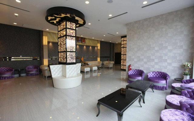 SEM9 Senai ''Formerly Known as Perth Hotel"
