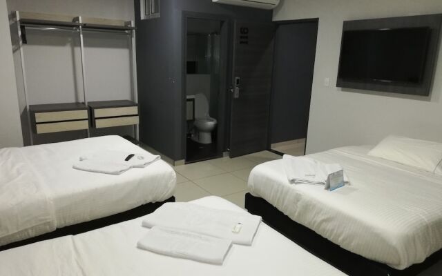 Hotel Doral Inn