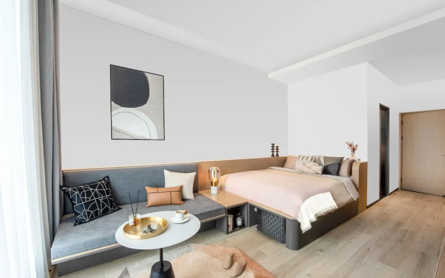 base-Sanlitun Serviced Apartment