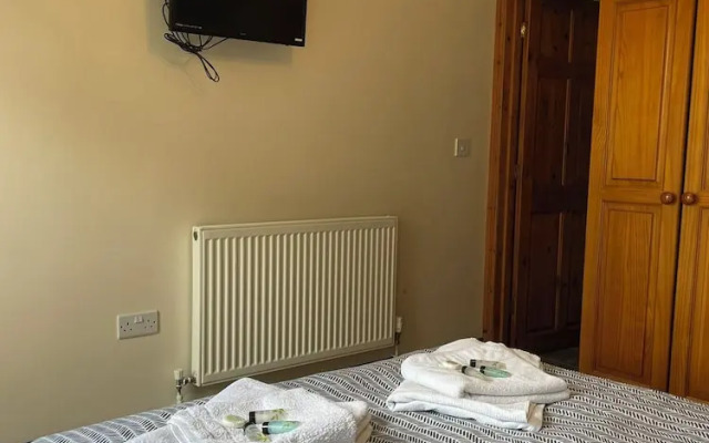 Rooms at the Huntsman Inn
