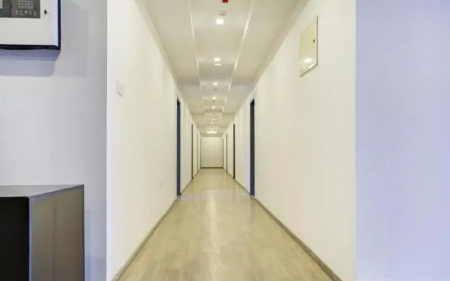 Oyo 385 Townhouse Navya International Ramamurthy N