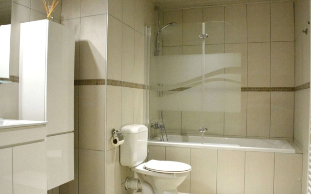 Vintage Holiday Home in Couvin near River - фото 5