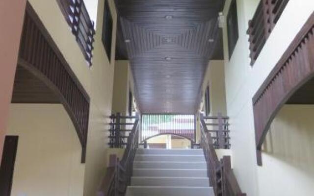T And T House