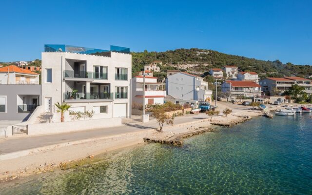Beachfront Luxury Villa
