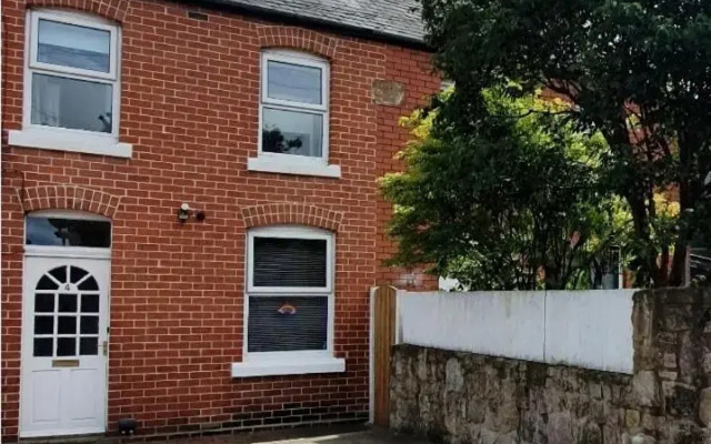 Entire town house with parking