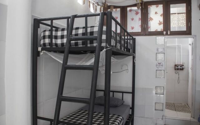 Serenity Guesthouse 2 - Hostel