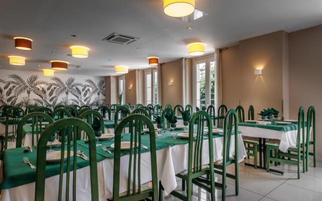 Hotel Saint Louis De France