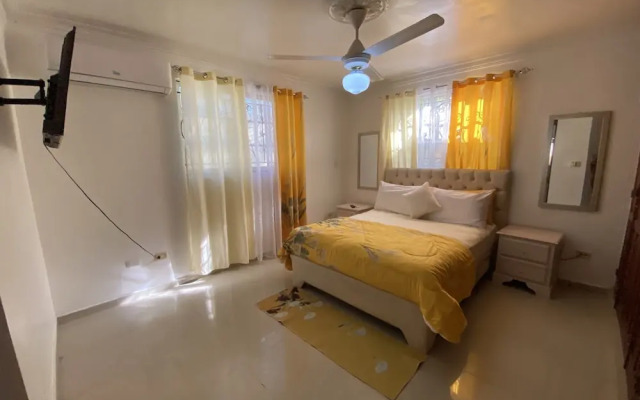 Inviting 3-bedroom Stay in Santo Domingo!