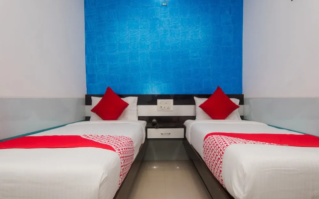 OYO 24504 Sion Residency