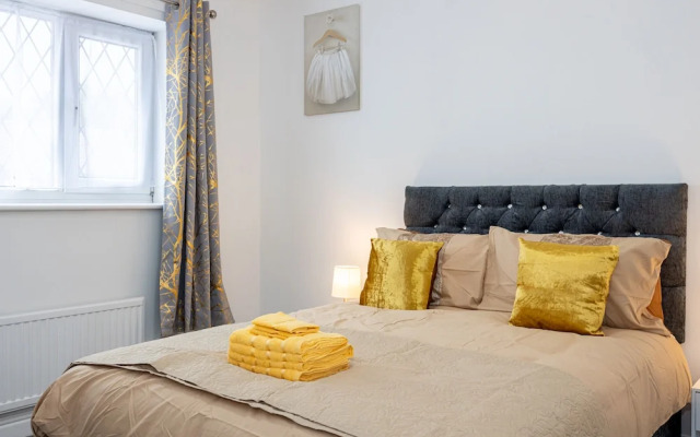 Captivating 3-bed House in Blackburn