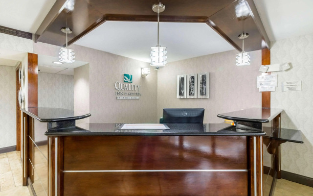 Quality Inn & Suites Arden Hills - Saint Paul North