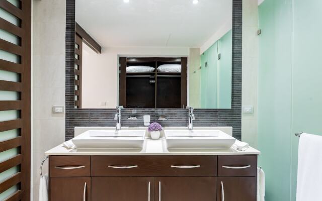 Casa Alma 2 Bedroom Apts by RedAwning