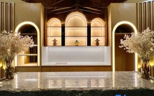 Luxtalay Khanom Hotel