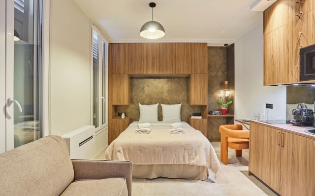 Suite Premium Facing the Chateau de Vincennes