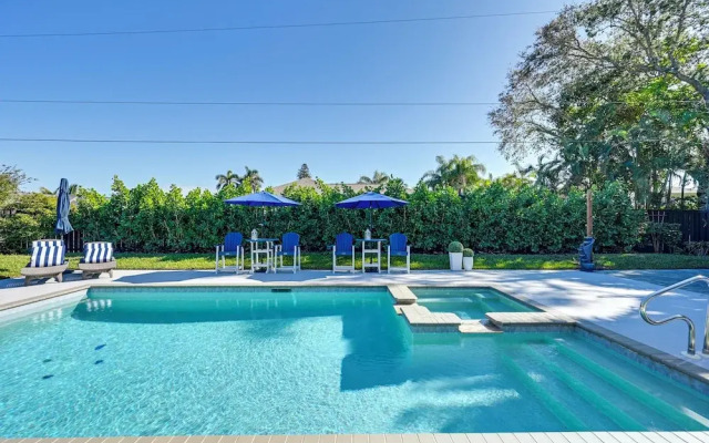 Pool & Spa: Luxe Home in Naples!