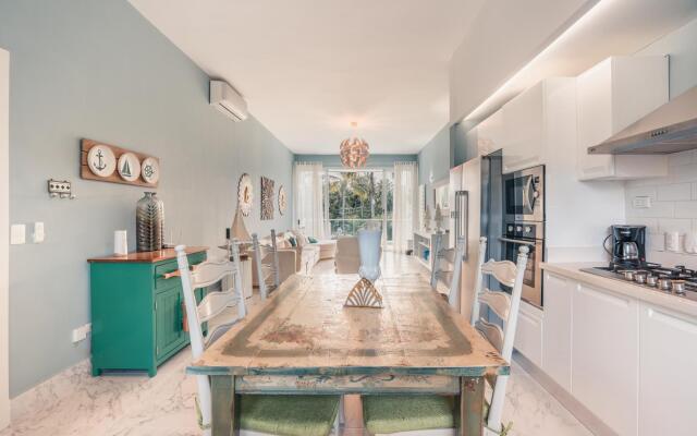 Playa Bonita Lavish Apartment at Lake View 42B