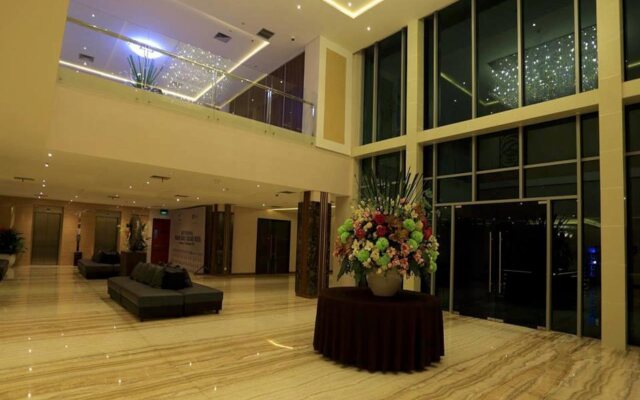 Pasar Baru Square Hotel Bandung Powered by Archipelago