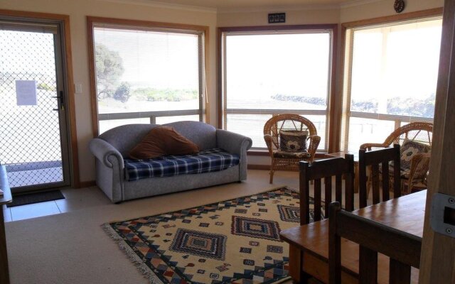 Costa Plenti Southend BnB