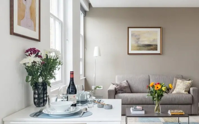 Mirabilis Apartments - Wells Court