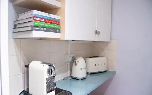 Beautiful Battersea Flat - 4 Guests